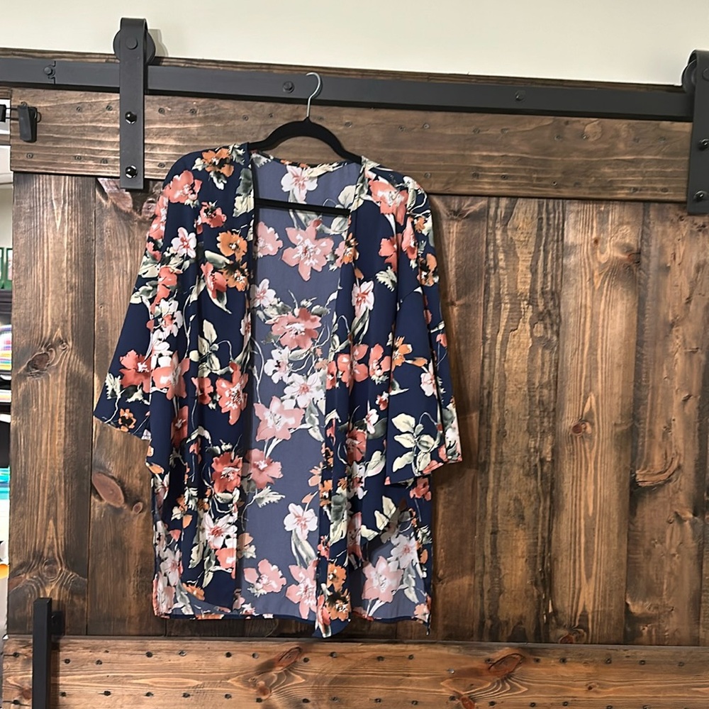 Peach Love blouse cover size: M